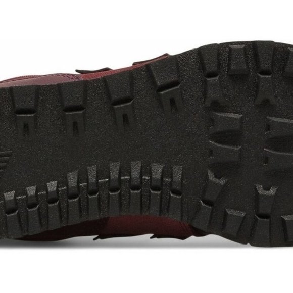 New Balance 574 Boy's Size 7Y Burgundy/Blue Shoes - Picture 2 of 5